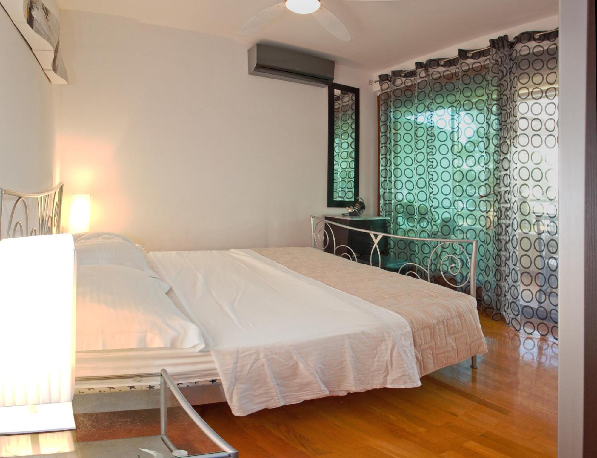 Residence Apartments Anamaria Podstrana Quarto foto